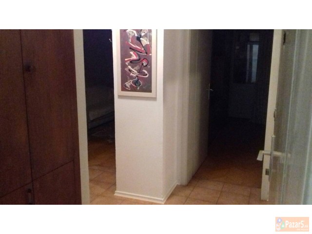 СЕ ИЗДАВА НАМЕСТЕН СТАН ВО КАРПОШ