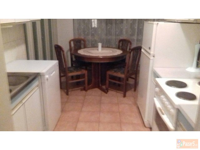 СЕ ИЗДАВА НАМЕСТЕН СТАН ВО КАРПОШ