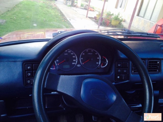 Yugo Koral In L Pezo Motor 2008