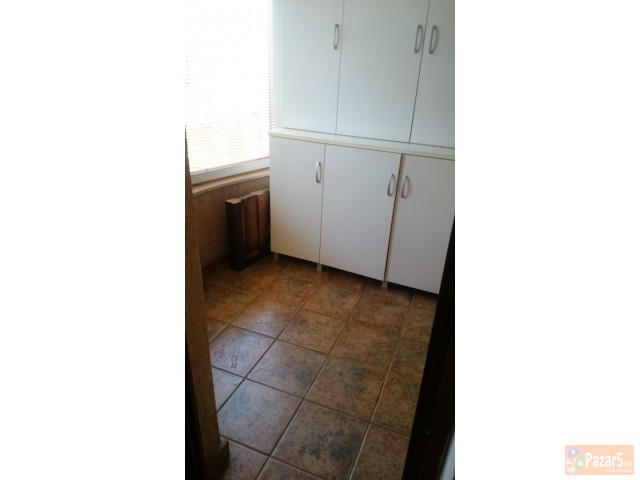 СЕ ИЗДАВА 2-СОБЕН СТАН ВО ДЕБАР МААЛО