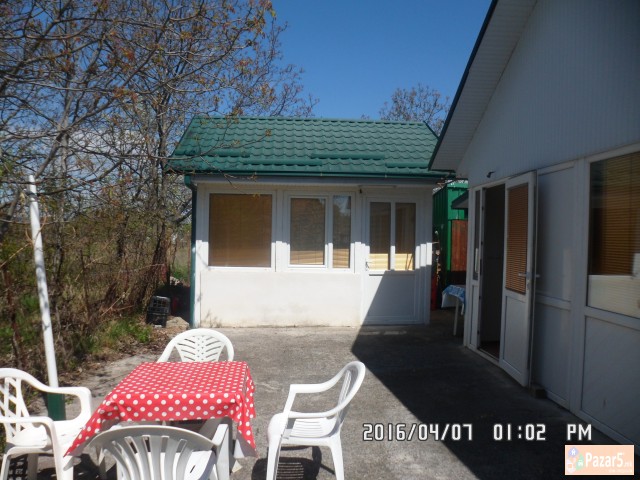 Prodavam Vikend Kuka 150 Metra Od Ohridsko Ezero N