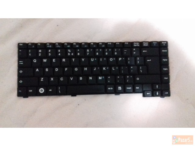 Displej 15.4 Lcd .i Mn Drugi Delovi Vidi Sliki