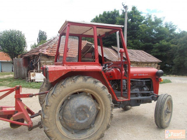 Prodavam Traktor 539