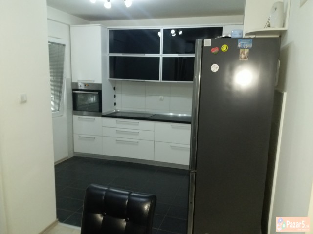 Se Prodava Stan Vo Avto Komanda Ful Namesten