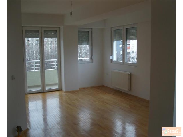 Се продава нов трособен стан во Аеродром