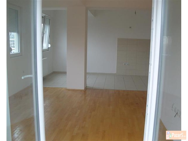 Се продава нов трособен стан во Аеродром