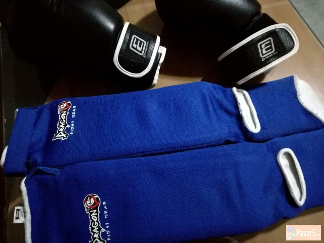 Ракавици за кикбокс и штитници за нога