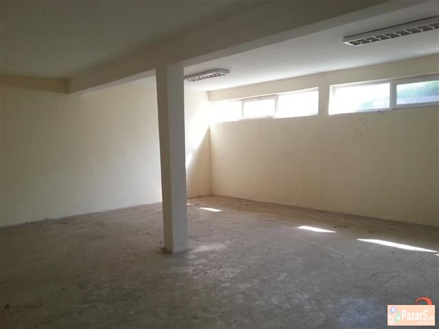 Deloven Prostor 450m2 Vo Industriska Zona Kisela V