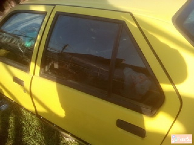 Reno 19 Za Delovi  Celosno, Ili Na Delovi