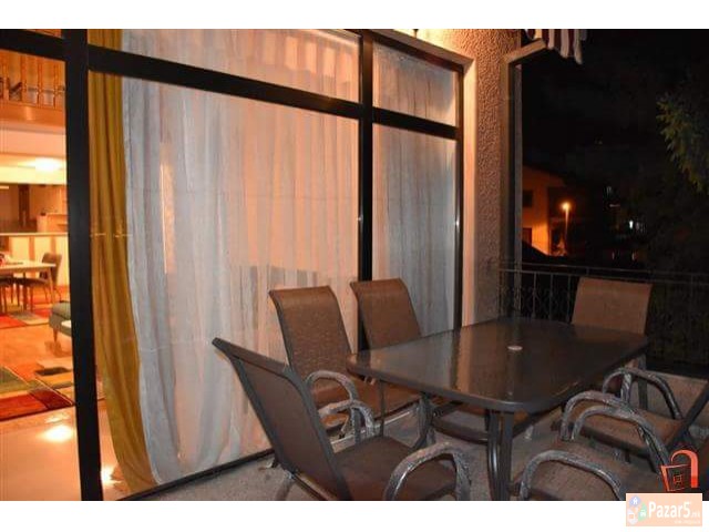 Издавам,продавам екстра стан во Црниче