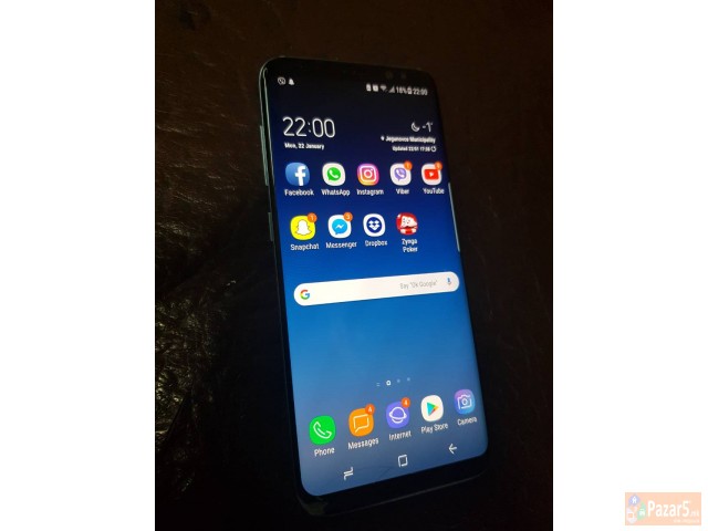 Samsung Galaxy S8  Staklo Je Malo Razbijeno