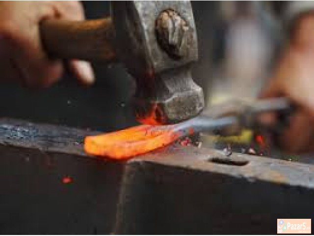 Kovac Za Federi Spentovane Na Feder Platno Za Koli