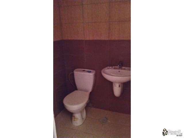 Centar Se Izdava Izlozbeno Kancelariski Prostor