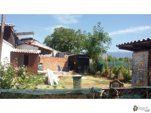 Hitno Prodavam Kuka Na Odlicna Lokacia Vo Butel 1 