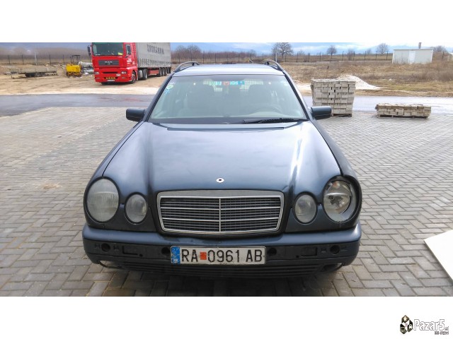 Mercedes E 300
