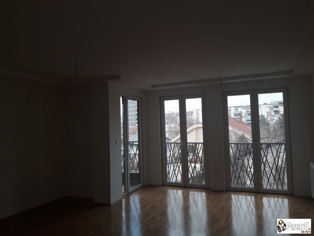 Se Izdava Trosoben Prazen Stan Vo Taftalidze Sprot