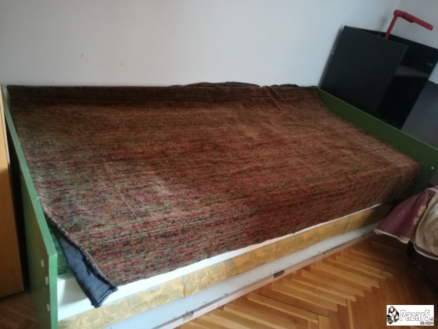 Се продава единечен кревет со душек