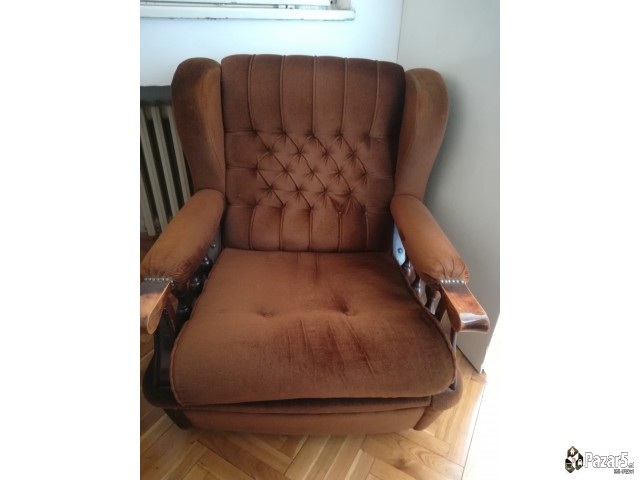 Се продава мебел