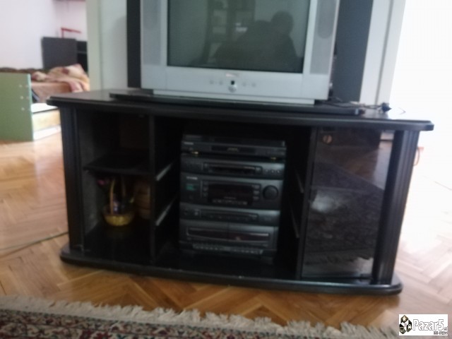 Се продава комода