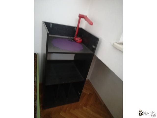 Се продава сталажа