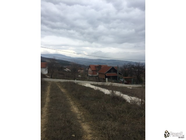 Плац во Волково