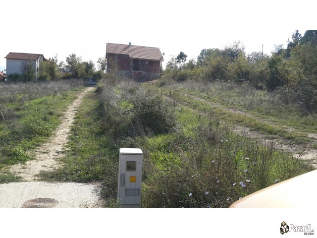 Плац во Волково