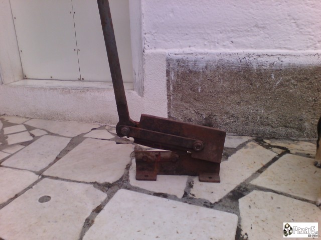 Se Prodava Nakovalna 