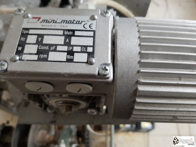 Продавам потинциометри и мотори со редуктор