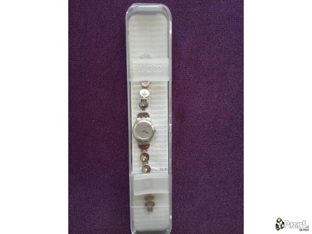 Продавам женски часовник