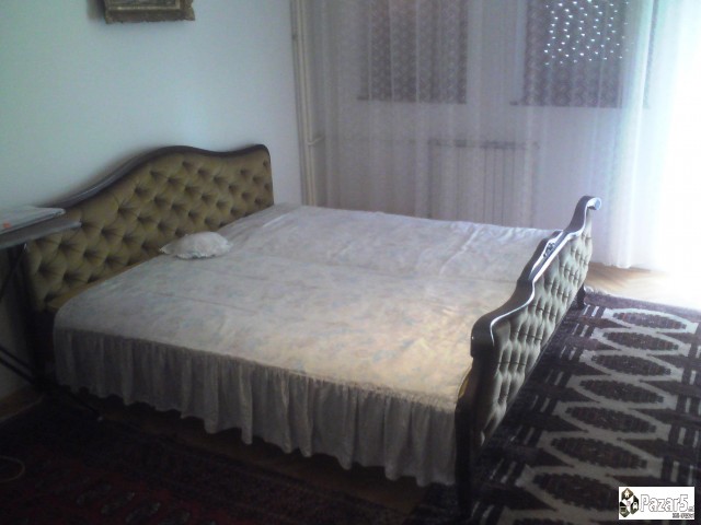 Се продава двособен стан во Центар