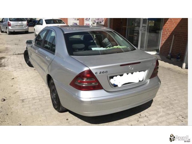 Polovni Delovi Za Mercedes C200, 2002 God.