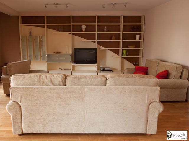 СЕ ПРОДАВА 4-СОБЕН СТАН ВО ЦЕНТАР