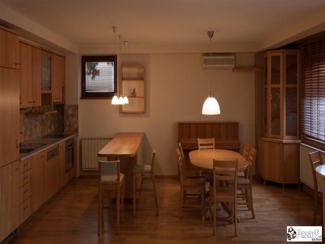 СЕ ПРОДАВА 4-СОБЕН СТАН ВО ЦЕНТАР