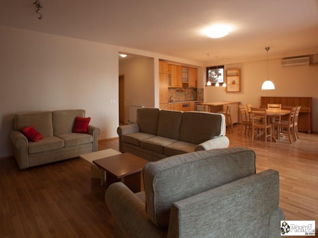 СЕ ПРОДАВА 4-СОБЕН СТАН ВО ЦЕНТАР