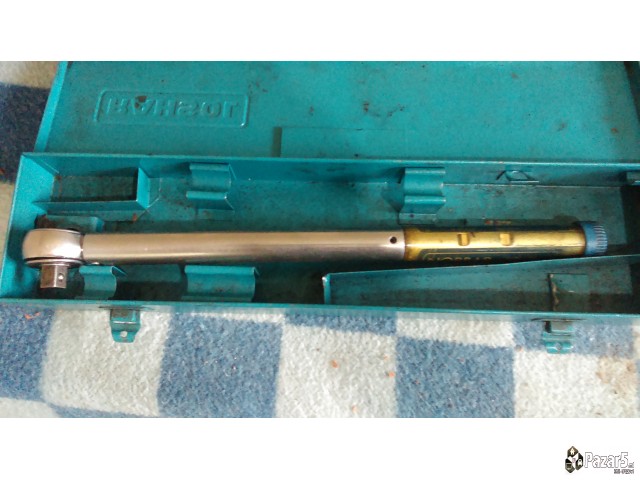 Продавам момент клуч