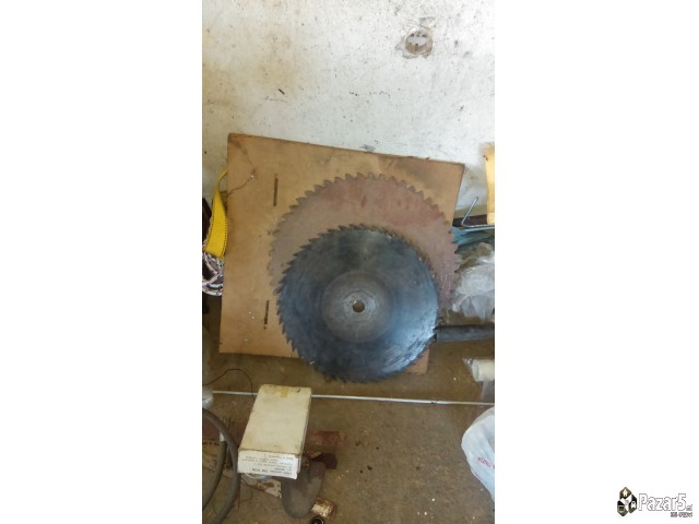 Продавам 02 пили за циркулар за дрва