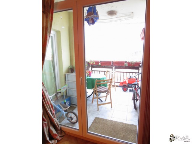 СЕ ПРОДАВА ОДЛИЧЕН СТАН ВО АЕРОДРОМ