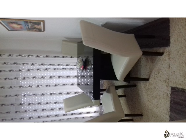 Trpezariska Masa I Stolici