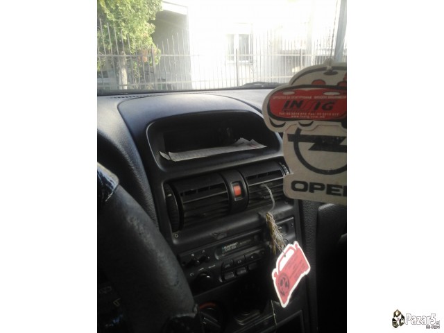 Prodavam Opel Astra 1.2 Karavan