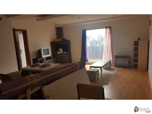 КУЌА ВО СТАКЛАРА 