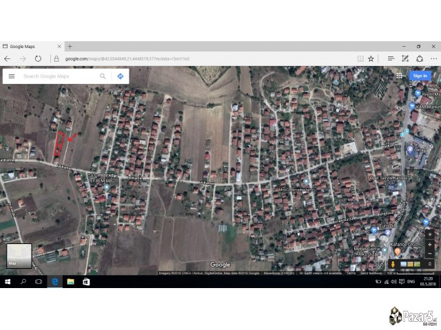 Se Prodavaat 2 Placa Vo Radisani Mesto Bel Kamen