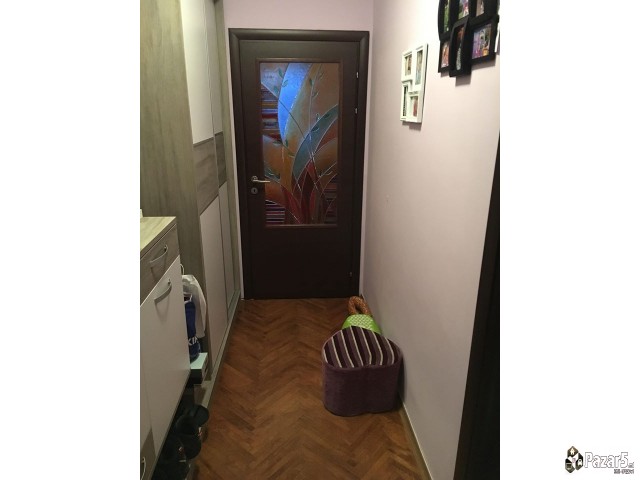 Се продава трособен стан во Аеродром