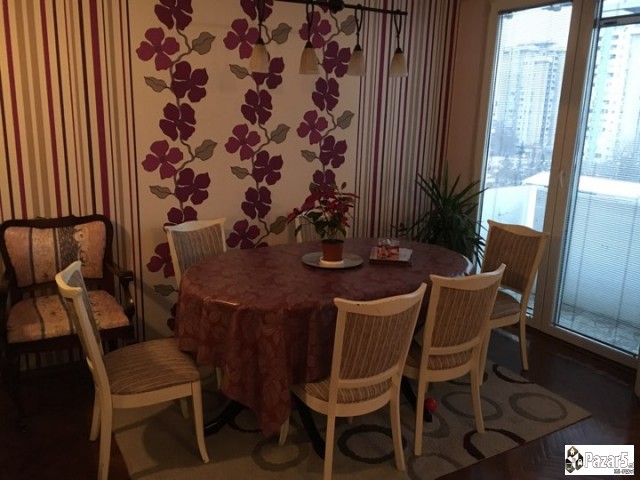 Се продава трособен стан во Аеродром