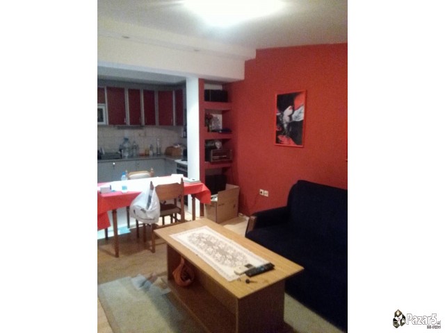 СЕ ИЗДАВА СТАН ВО АВТОКОМАНДА