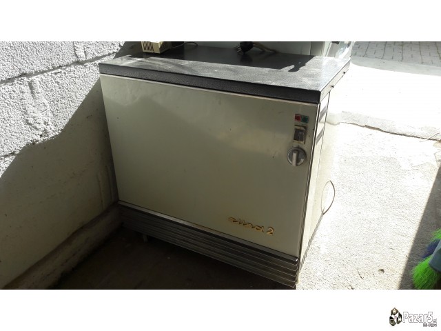 Продавам за парно Алфа Плам 20 КВ,На струја 18КВ,4