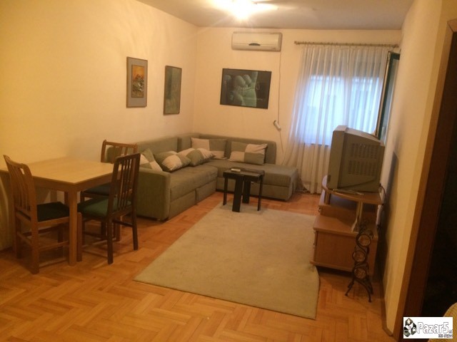 СЕ ПРОДАВА 2-СОБЕН СТАН ВО ЦЕНТАР