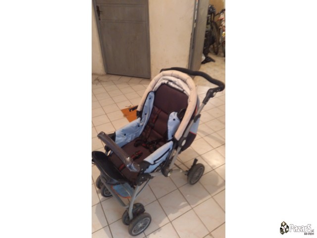 Продавам детска количка- Pierre Cardin