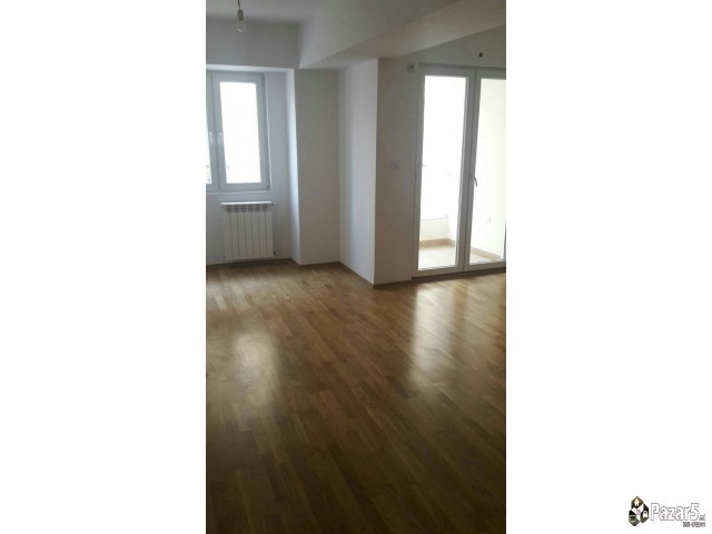 СЕ ПРОДАВА НОВ СТАН ВО АЕРОДРОМ