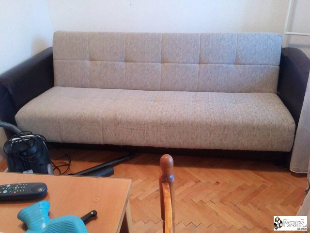 Комода во одлична состојба и кревет