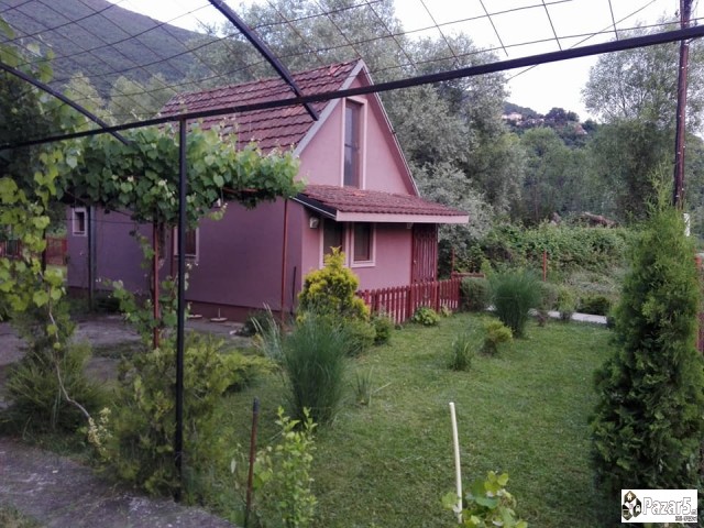 Se Izdava Vikendica Za Odmor Vo Ljubanista 